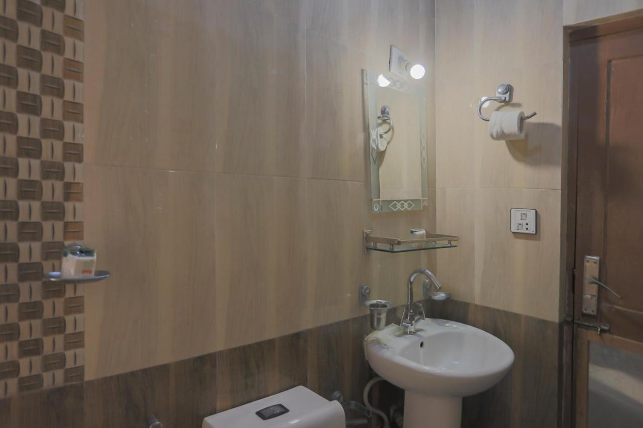 Oyo 789 Hotel Shivam Plaza 카트만두 외부 사진